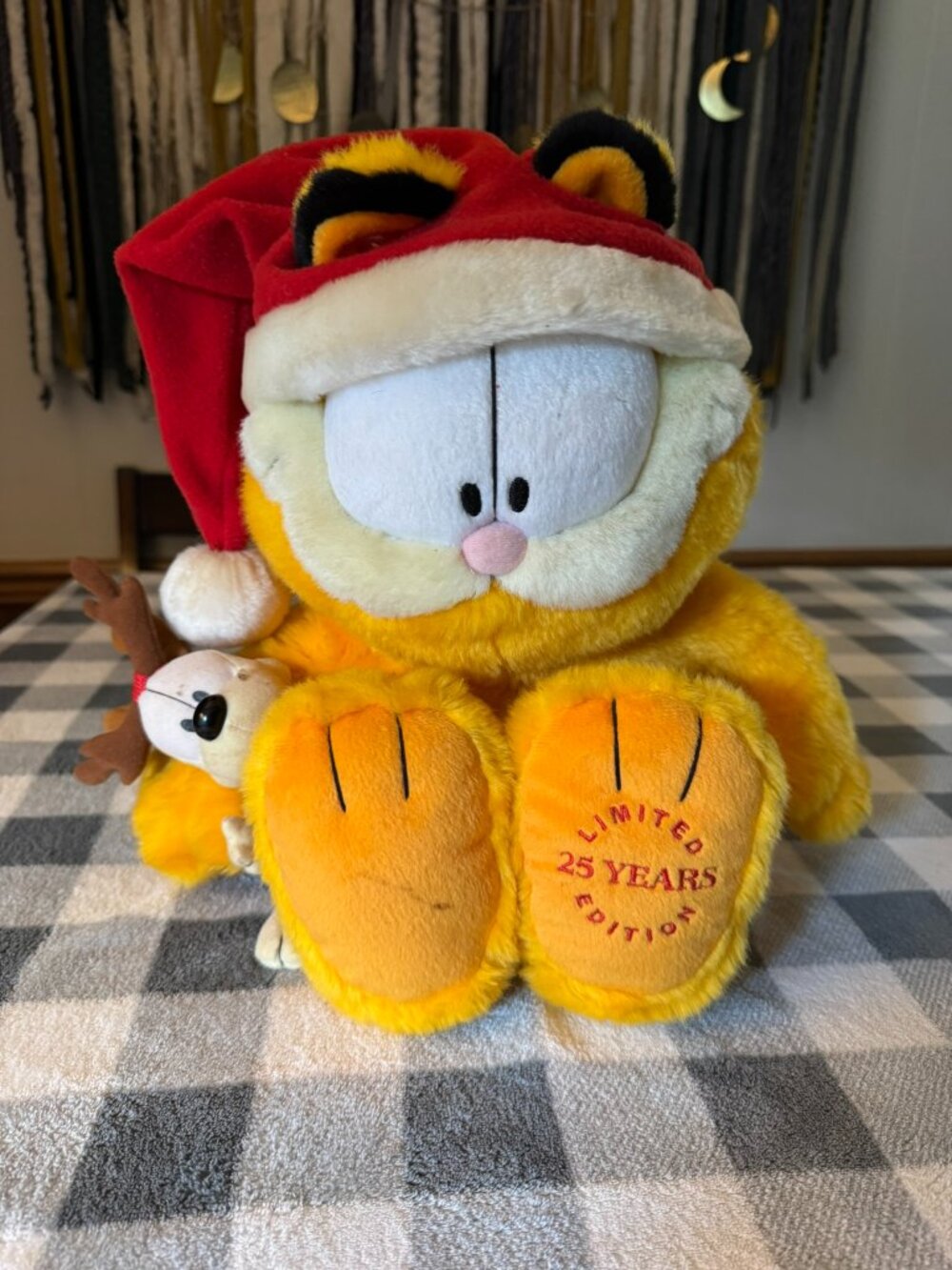 Vintage Garfield & Odie 25th Anniversary Macy's Christmas Plush 2003